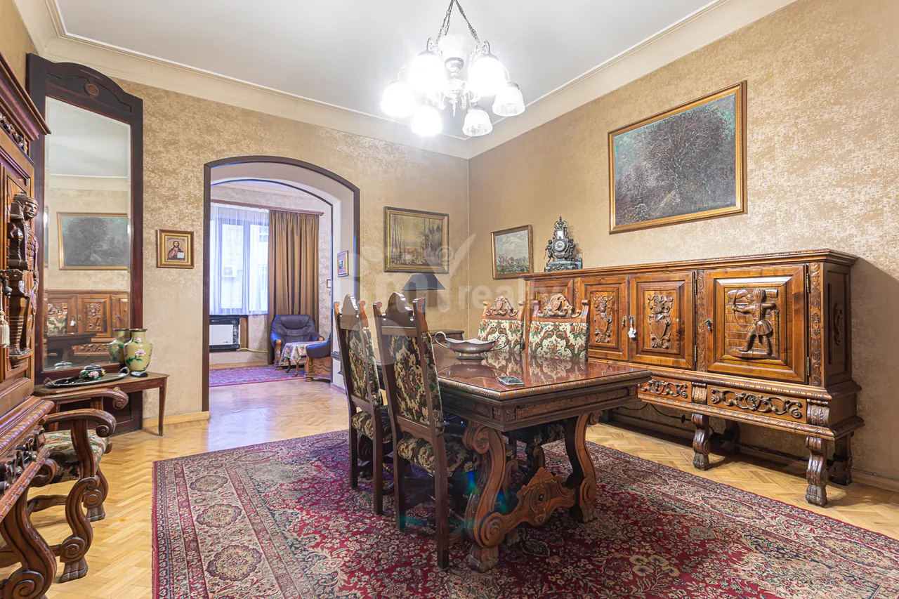 4 bedroom apartment for sale Tumanyan St, Center Yerevan, 157656