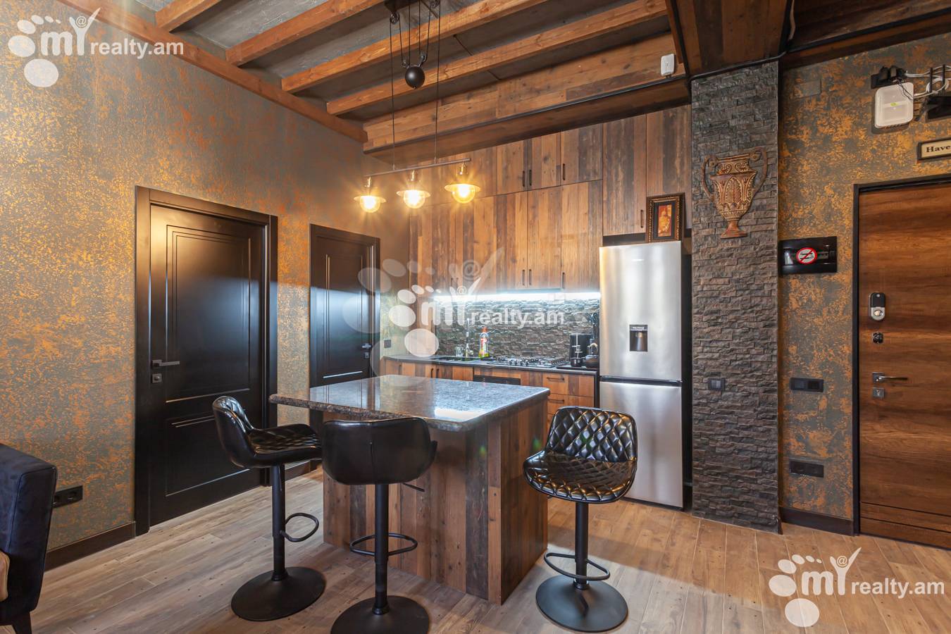 3 bedroom apartment for rent خیابان آنتارایین, مرکز شهر ایروان, 156053