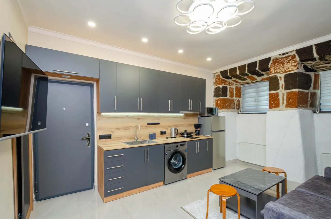 1 սենյականոց բնակարան վարձով Մաշտոցի պող, Կենտրոն Երևան, 158699