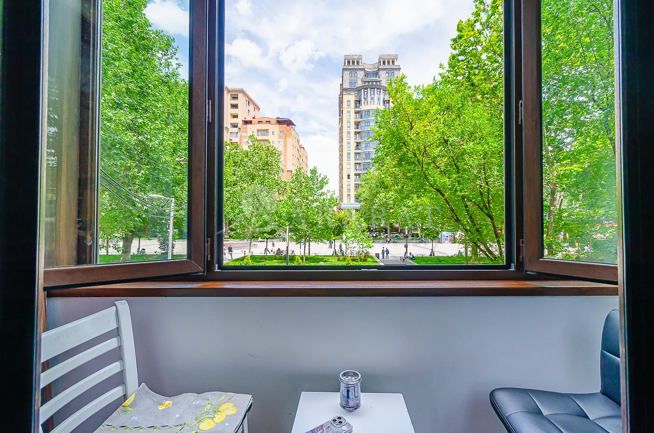 Снять 2 комнатную квартиру Бузанд ул, Центр Ереван, 158905