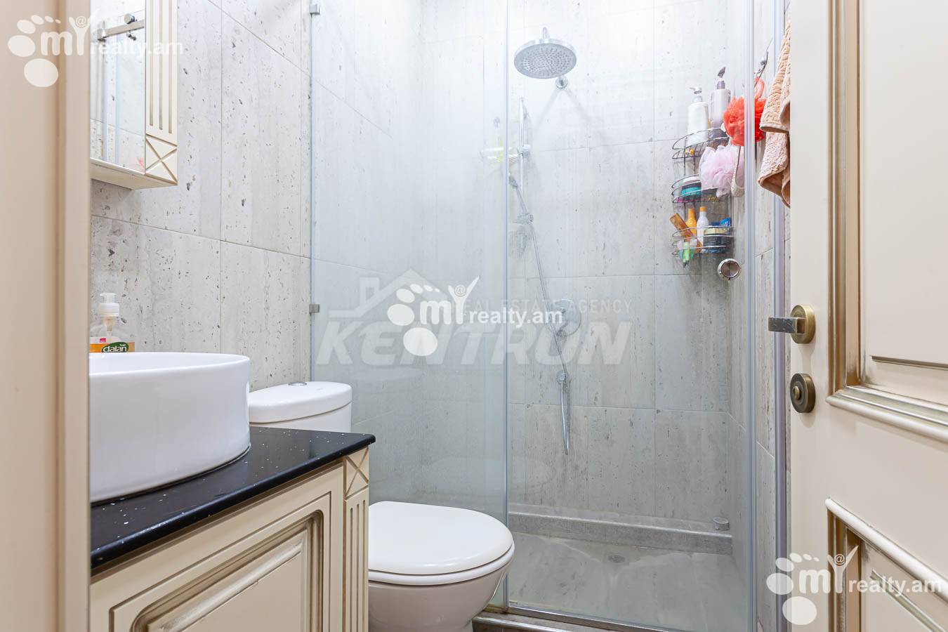 4 սենյականոց բնակարան  Լեռ. Կամսարի փող, Կենտրոն Երևան, 153801