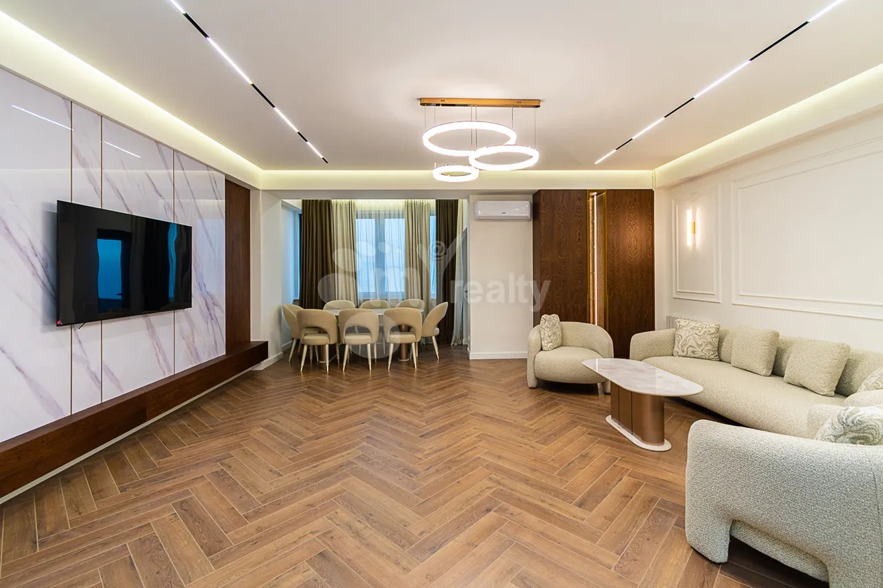 Купить 3 комнатную квартиру Гогол ул., Канакер-Зейтун Ереван, 159255