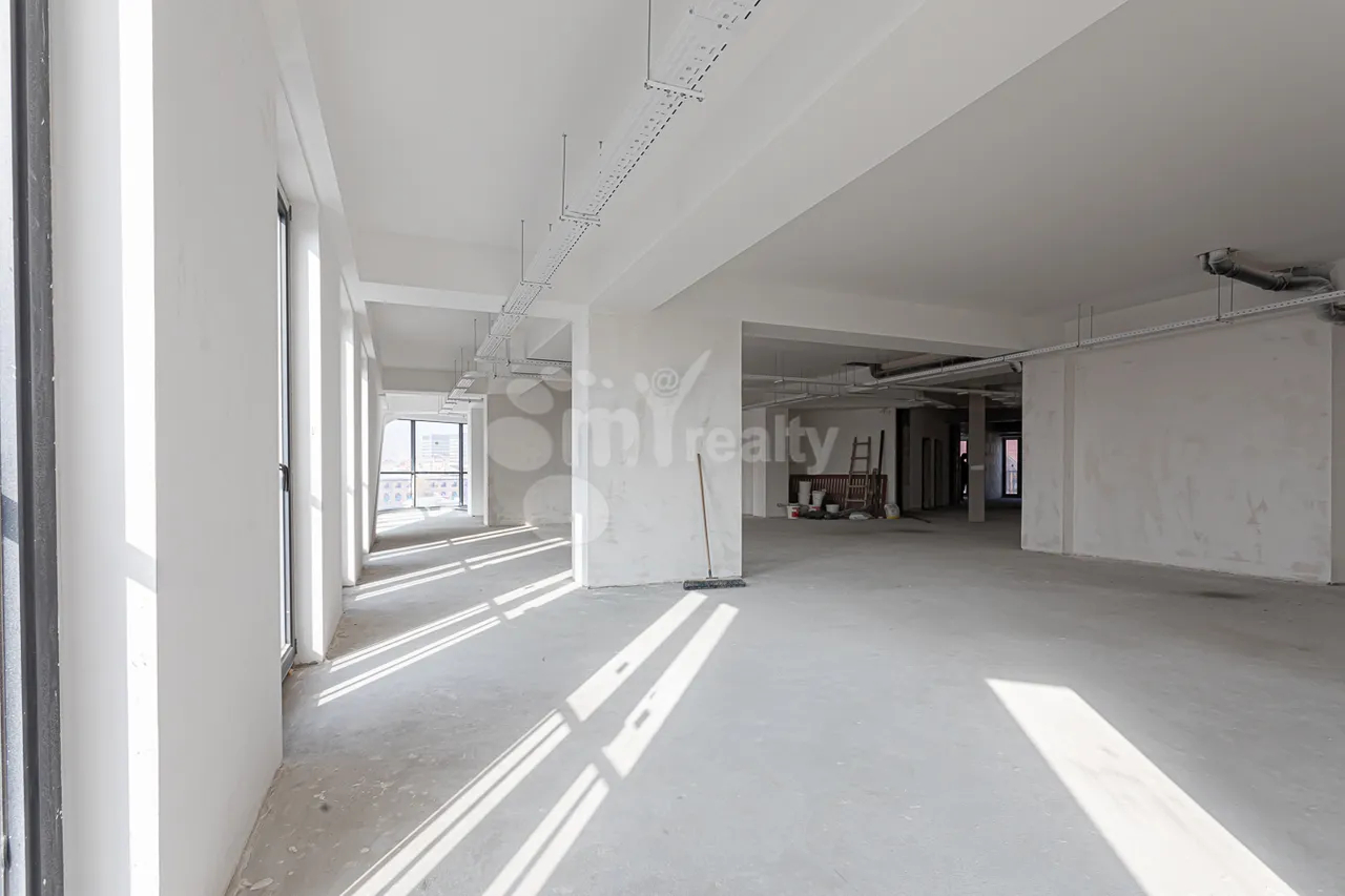 Commercial property for rent N. Zaryan St, Arabkir Yerevan, 158319