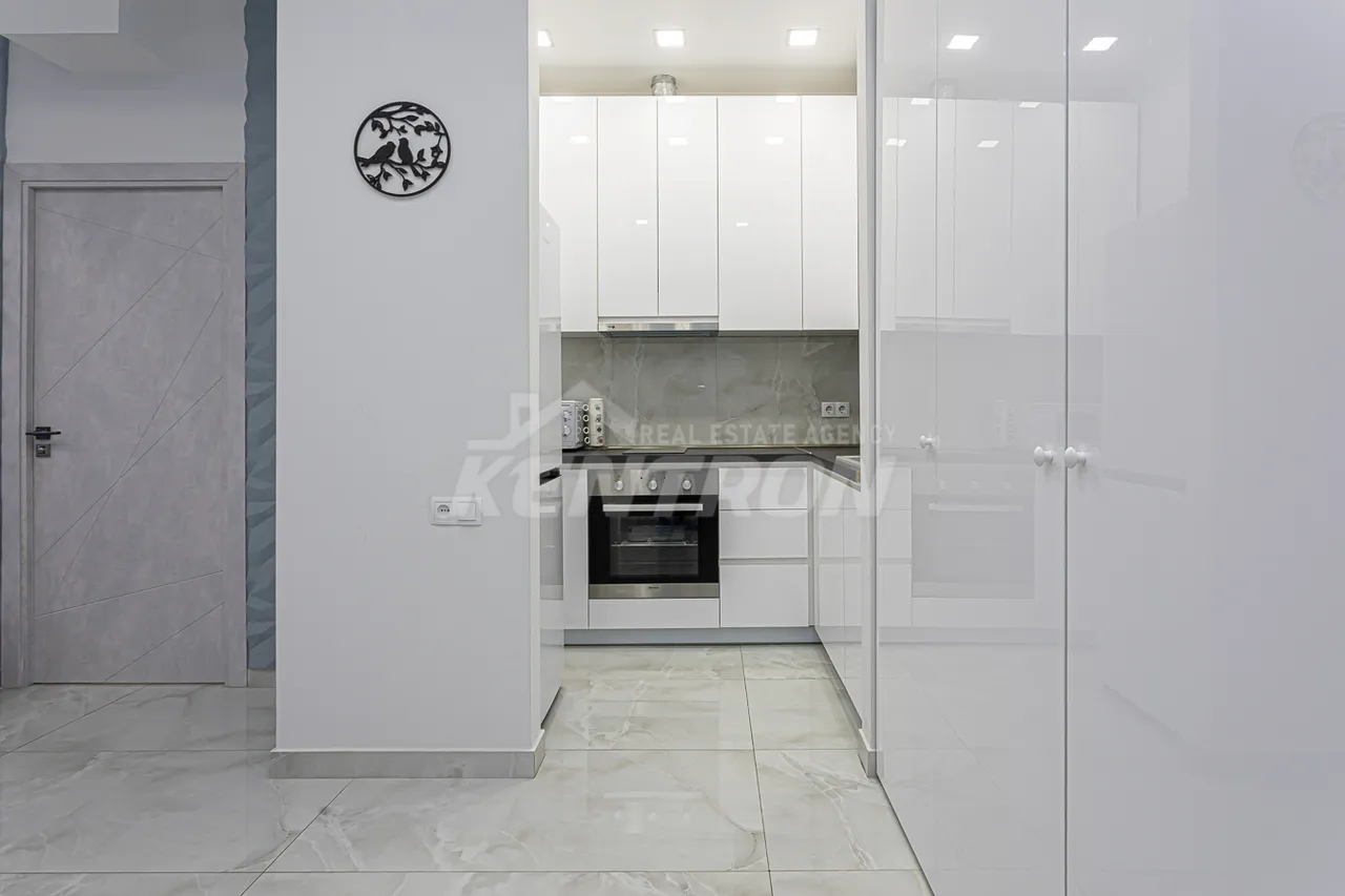 2 սենյականոց բնակարան վարձով Հանրապետության փող, Կենտրոն Երևան, 158039