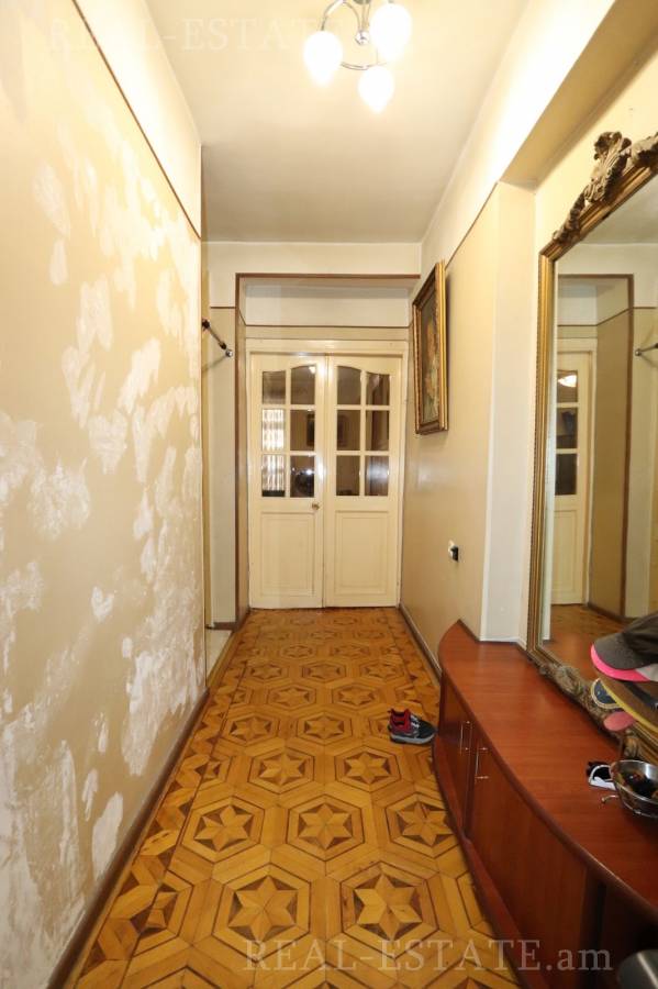 3 bedroom apartment for sale Mashtots Ave, Center Yerevan, 138187