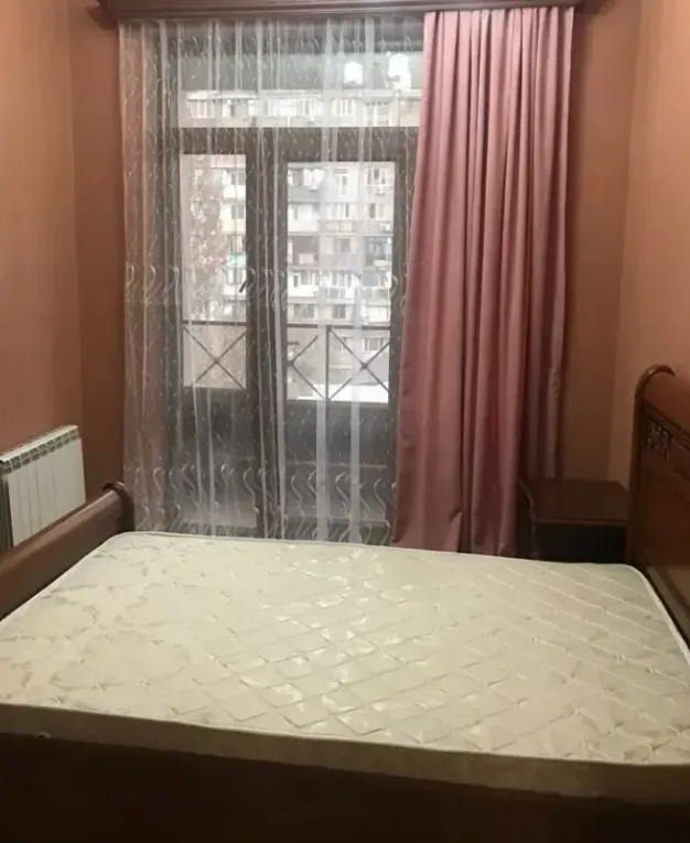 4 սենյականոց բնակարան վարձով Զաքյան փող, Կենտրոն Երևան, 159572