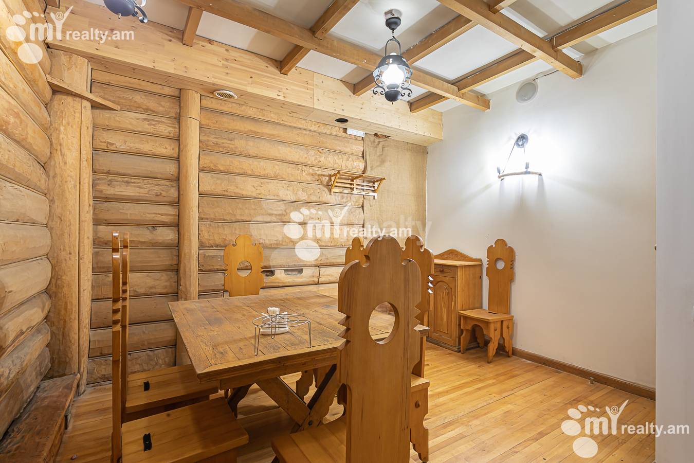 Купить коммерческoе помещение Саят-Нова пр, Центр Ереван, 156743