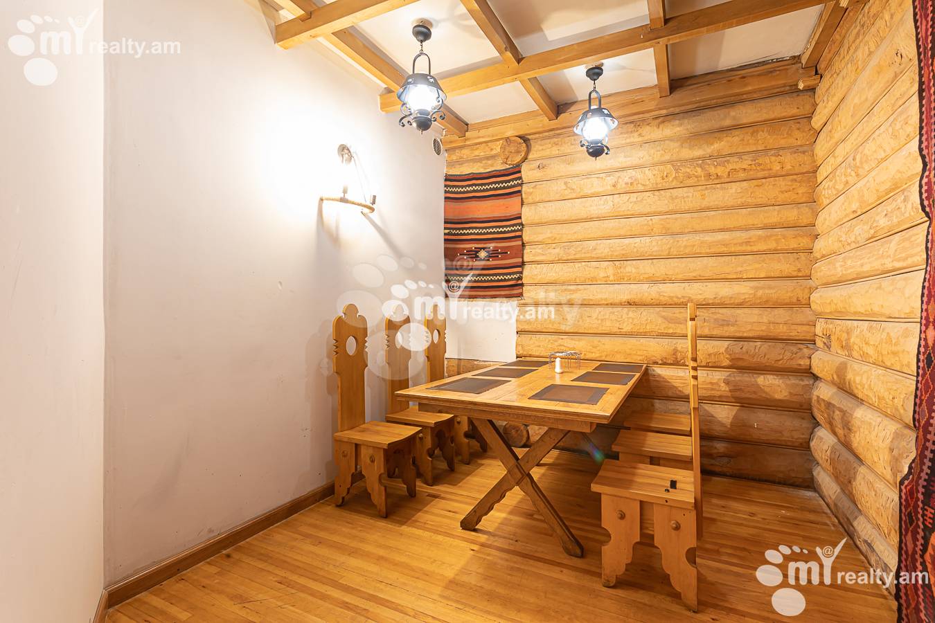 Купить коммерческoе помещение Саят-Нова пр, Центр Ереван, 156743