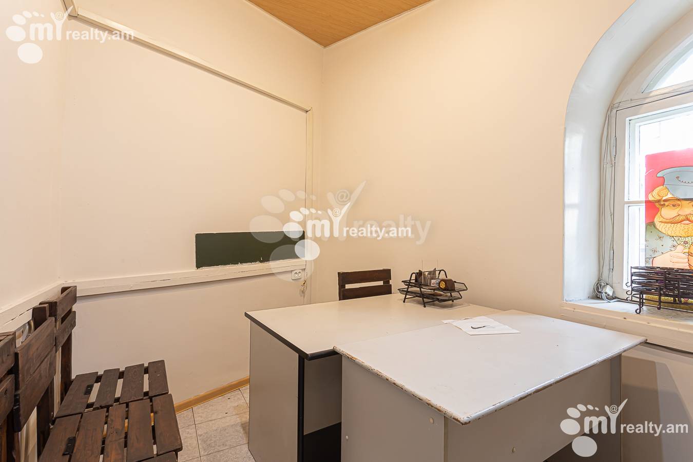 Купить коммерческoе помещение Саят-Нова пр, Центр Ереван, 156743