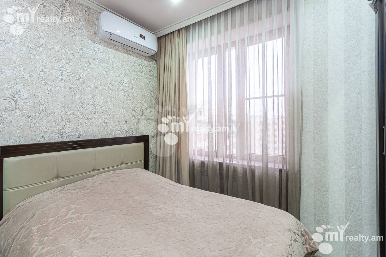 Купить 4 комнатную квартиру Аргишти ул, Центр Ереван, 143488