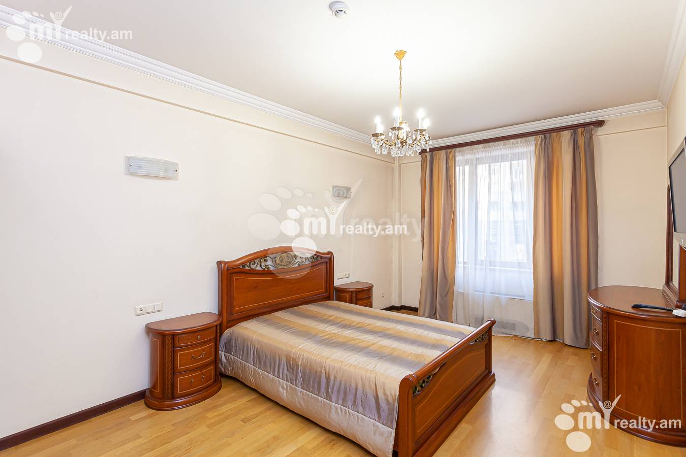 3 bedroom apartment for sale Northern (Hyusisayin)  Ave, Center Yerevan, 152177