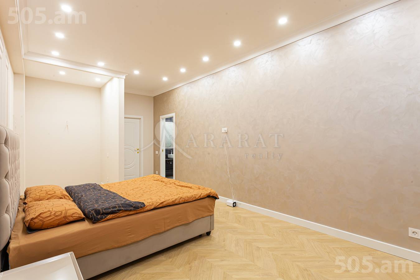 3 սենյականոց բնակարան  Արգիշտի փող, Կենտրոն Երևան, 154825