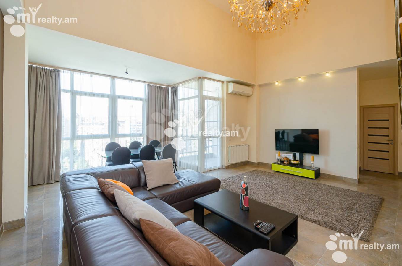 4 bedroom apartment for rent Rostom St, Center Yerevan, 144583