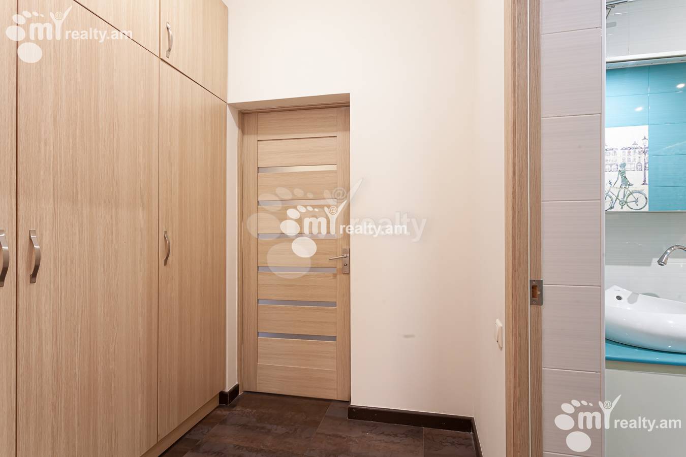 3 bedroom apartment for rent Aram St, Center Yerevan, 156058
