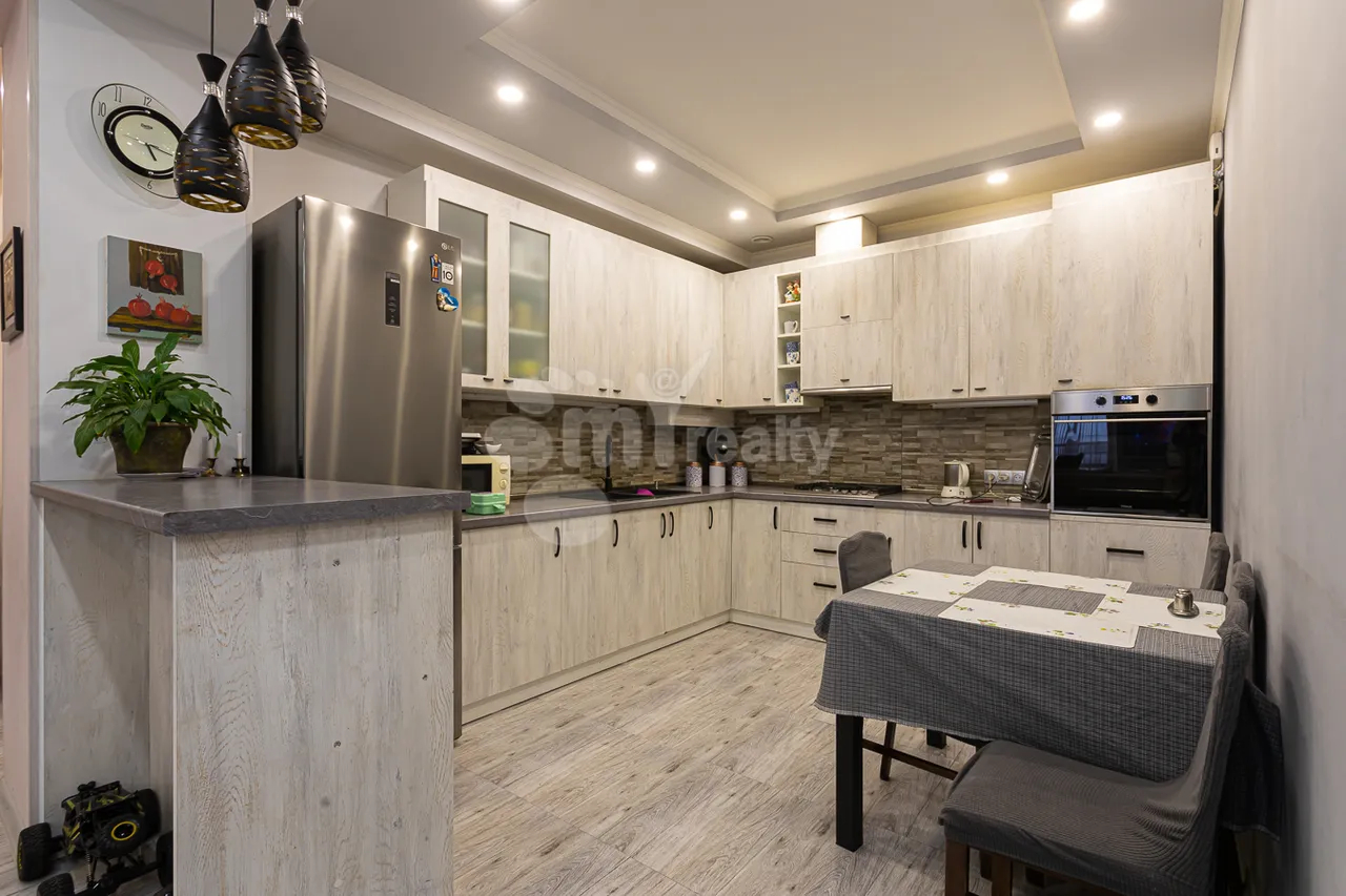 4 bedroom apartment for sale Gyuliqevxyan St, Nor Norque Yerevan, 159626