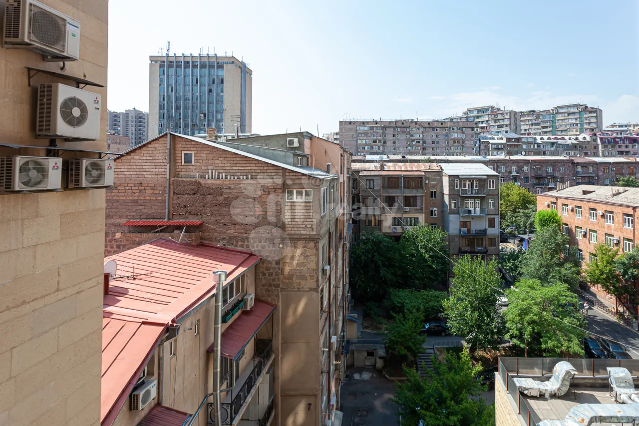 3 bedroom apartment for sale Aram St, Center Yerevan, 157332