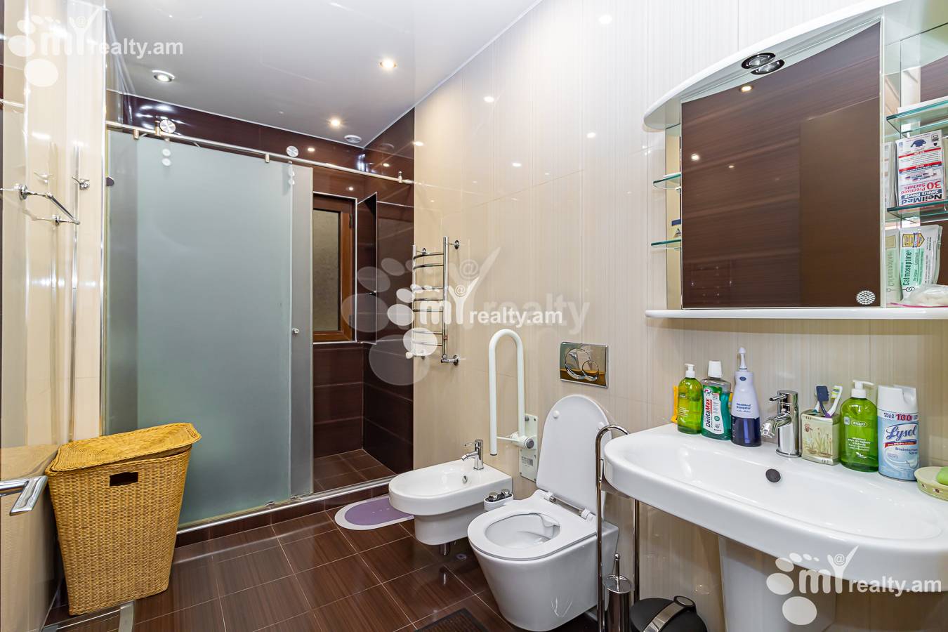 3 bedroom apartment for sale Northern (Hyusisayin)  Ave, Center Yerevan, 146540