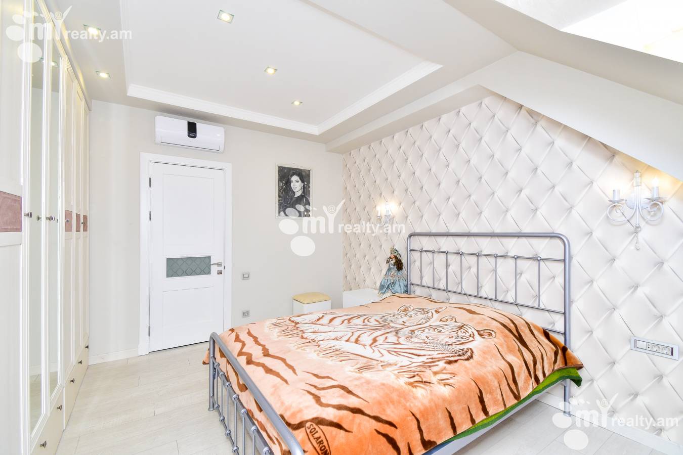 3 bedroom apartment for sale خیابان آنتارایین, مرکز شهر ایروان, 143197