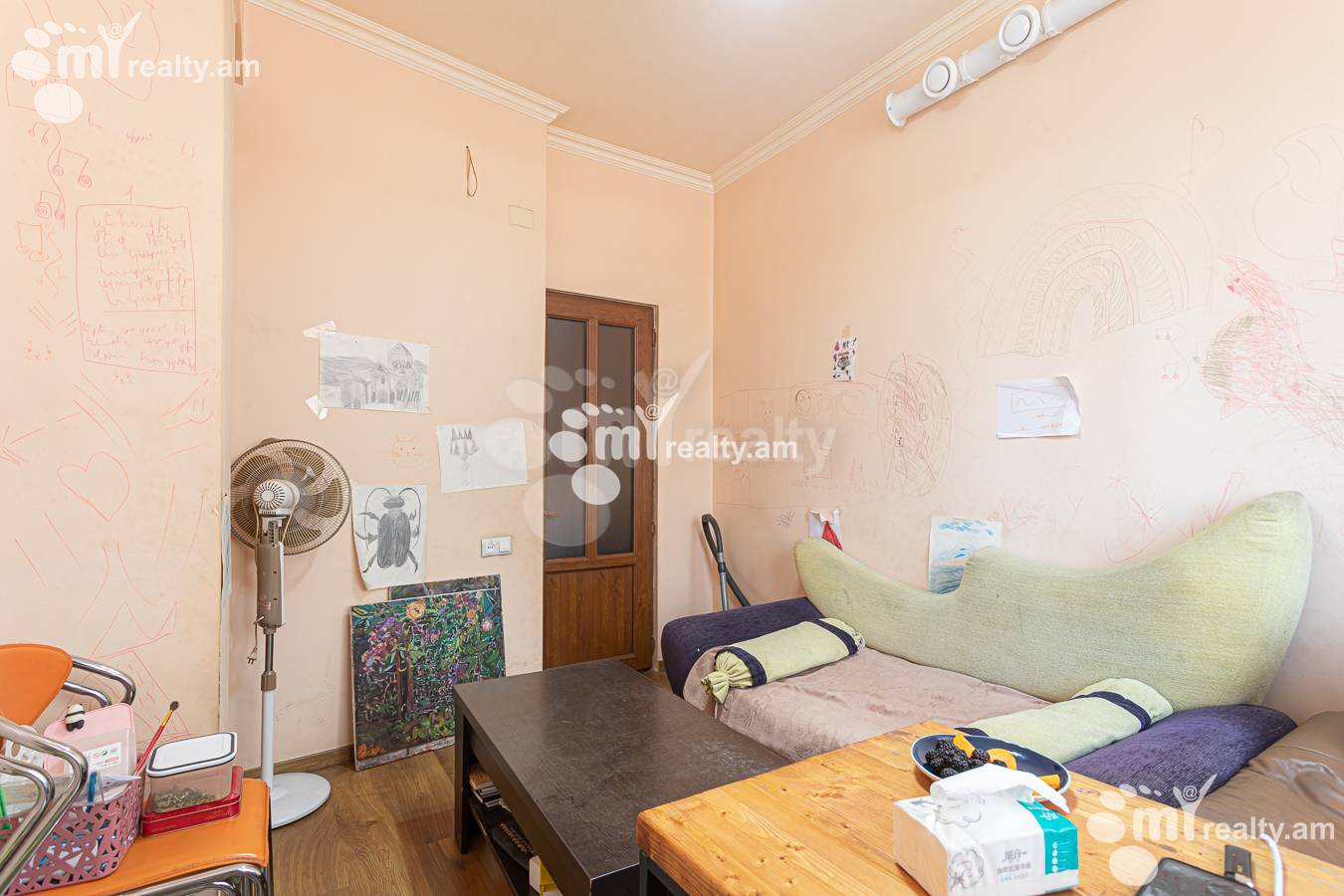 3 bedroom apartment for sale خیابان م. خورِناتسی, مرکز شهر ایروان, 156169