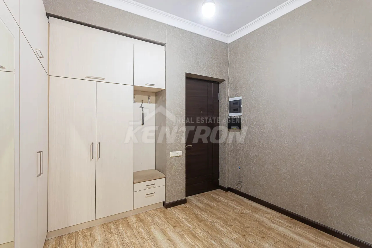 3 bedroom apartment for rent Mashtots Ave, Center Yerevan, 158796