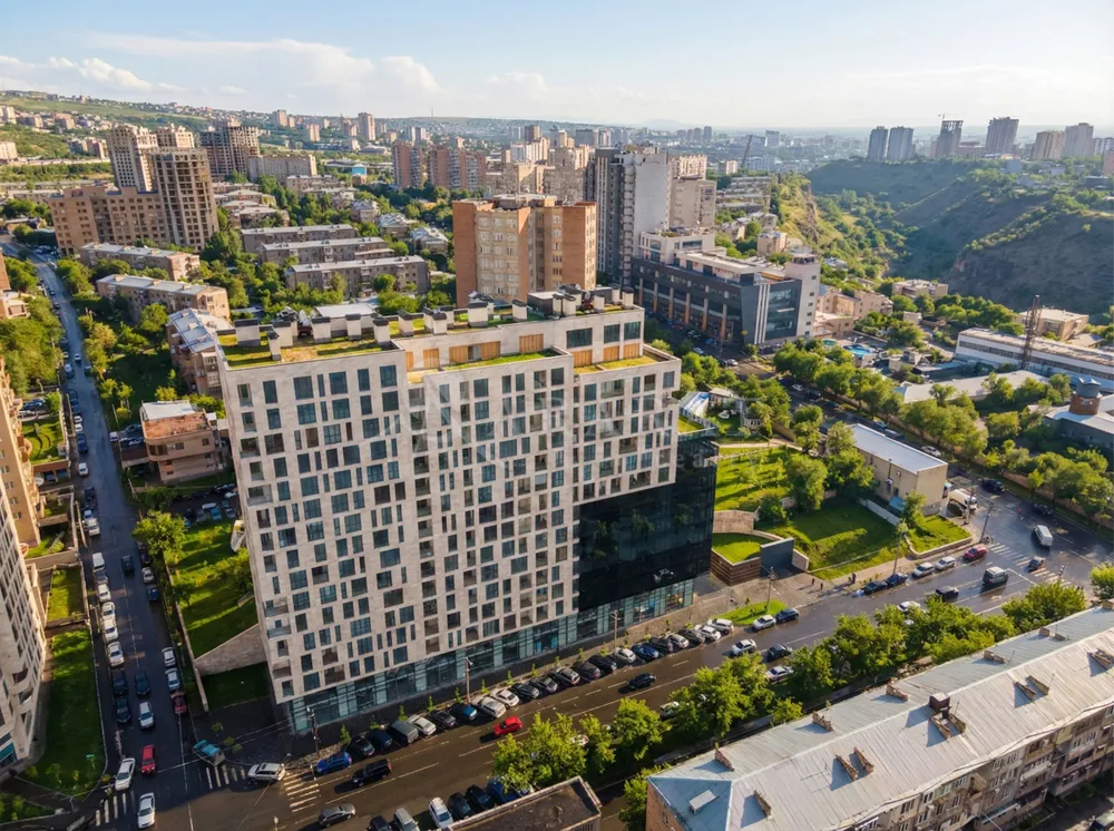 2-senyakanoc-bnakaran-vacharq-Yerevan-Ajapnyak