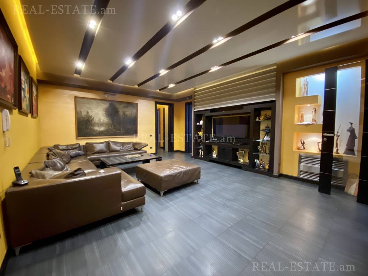 5 bedroom apartment for sale Northern(Hyusisayin)  Ave, Center Yerevan, 98628