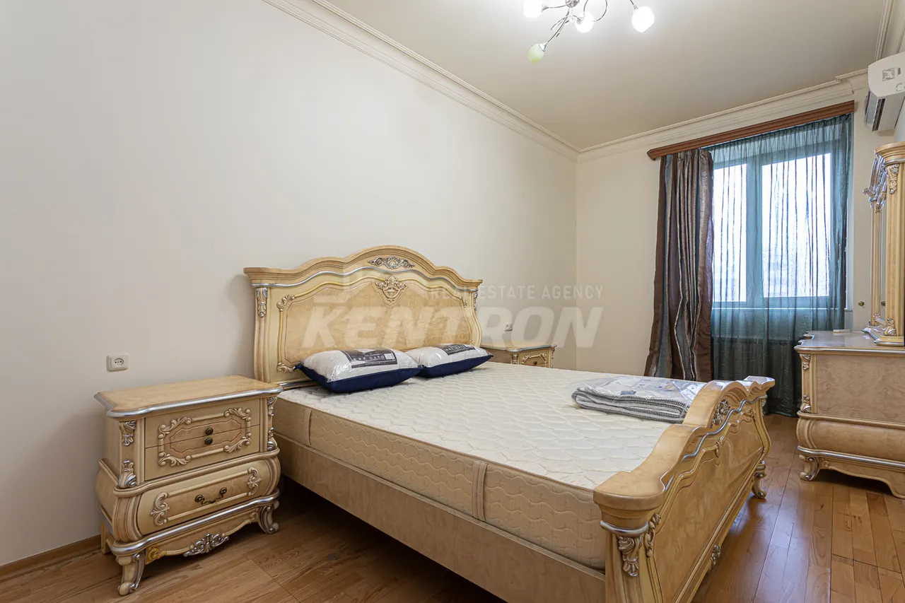 3 bedroom apartment for rent Amiryan St, Center Yerevan, 158203