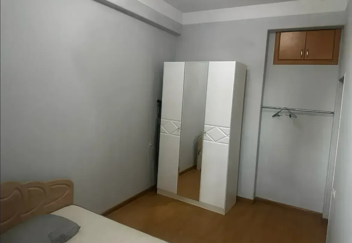 3 սենյականոց բնակարան վարձով Սարյան փող, Կենտրոն Երևան, 161772
