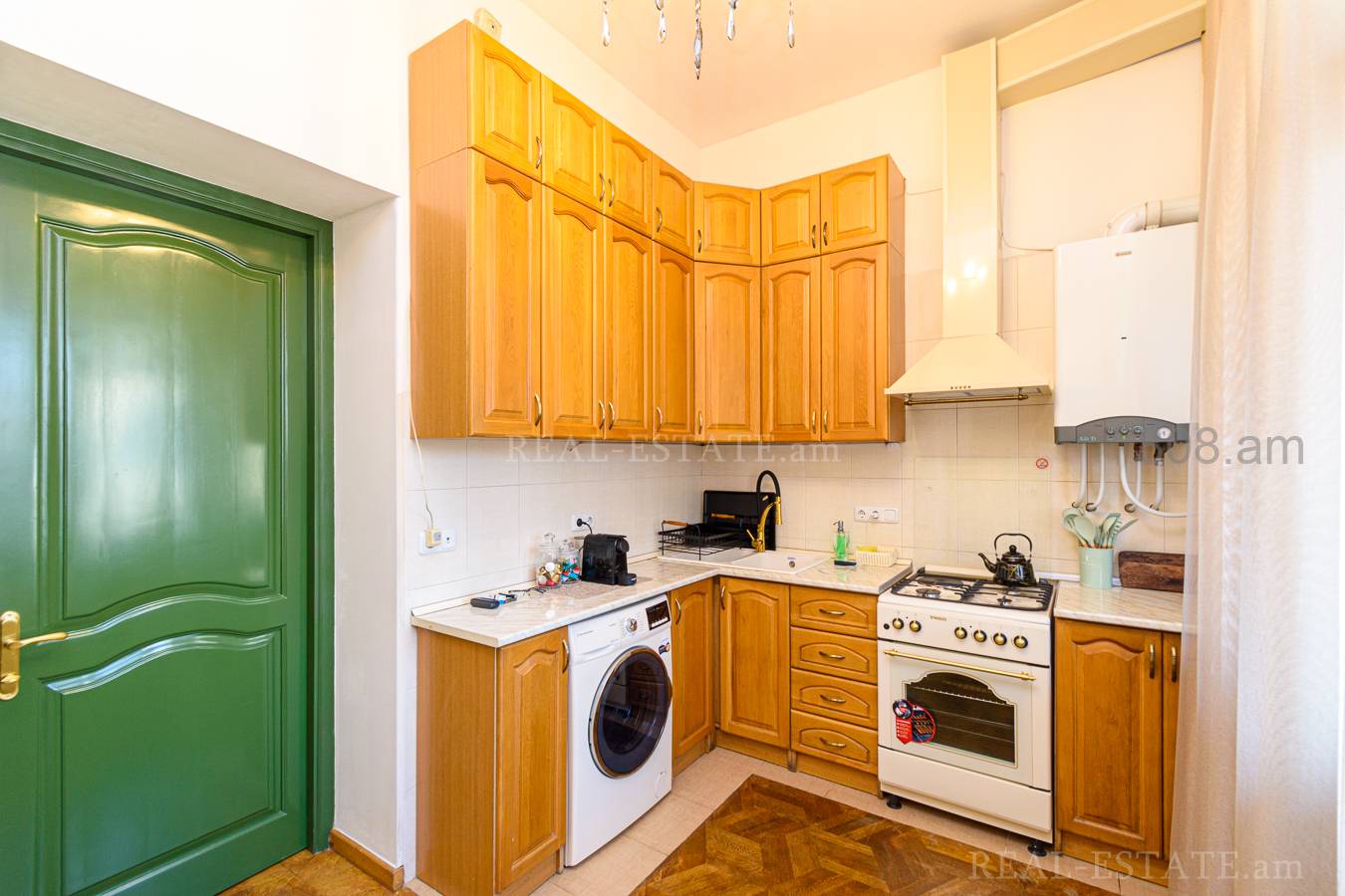 3 սենյականոց բնակարան  Պուշկինի փող, Կենտրոն Երևան, 128781