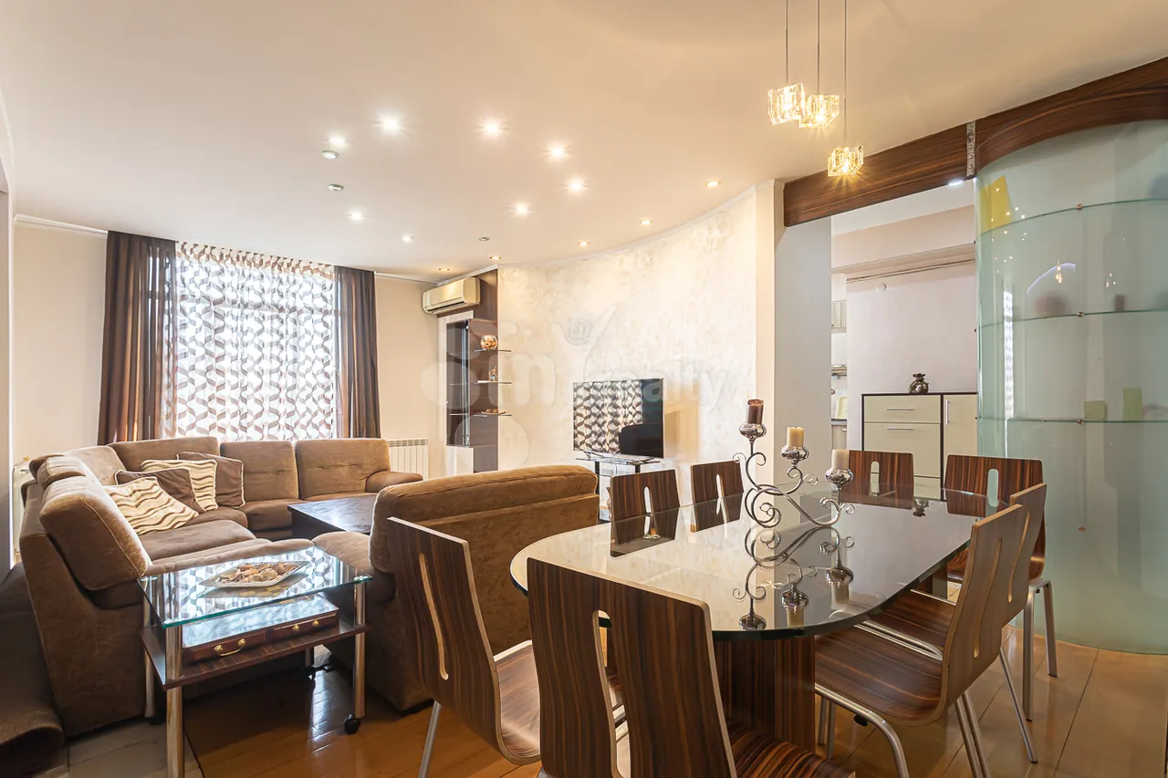 3 bedroom apartment for rent خیابان د. دِمیرچیان, مرکز شهر ایروان, 158777