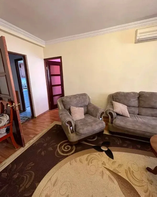 3 bedroom apartment for sale Abovyan St, Center Yerevan, 161096