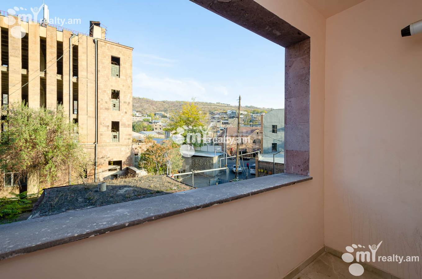 2 bedroom apartment for sale خیابان چارِنتس, مرکز شهر ایروان, 142307