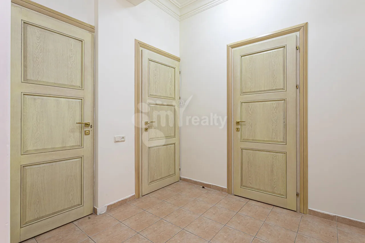 Снять 3 комнатную квартиру Амирян ул, Центр Ереван, 158205