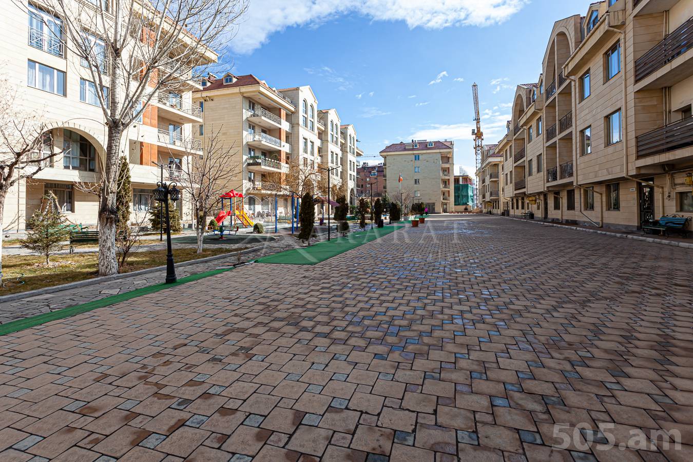 4 սենյականոց բնակարան  Անտառային փող, Կենտրոն Երևան, 154416