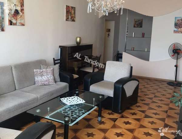 varcov-bnakaran/4-senyakanoc/D.+Demirchyan+St/Center/Yerevan