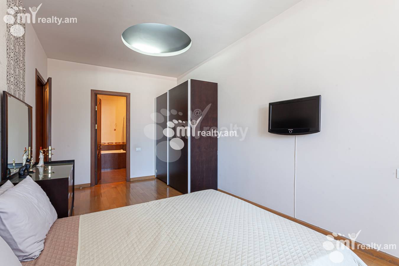 4 սենյականոց բնակարան  Դ. Դեմիրճյան փող, Կենտրոն Երևան, 155795