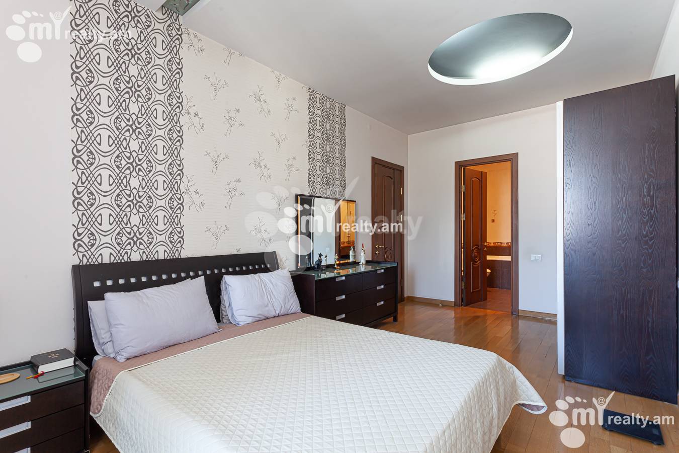 4 սենյականոց բնակարան  Դ. Դեմիրճյան փող, Կենտրոն Երևան, 155795