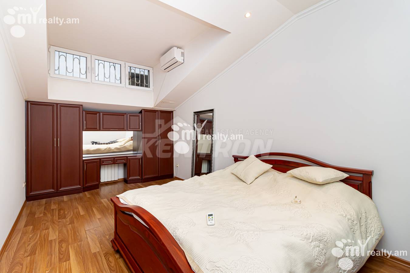 4 bedroom apartment for sale Baghramyan Ave (Kentron), Center Yerevan, 153674