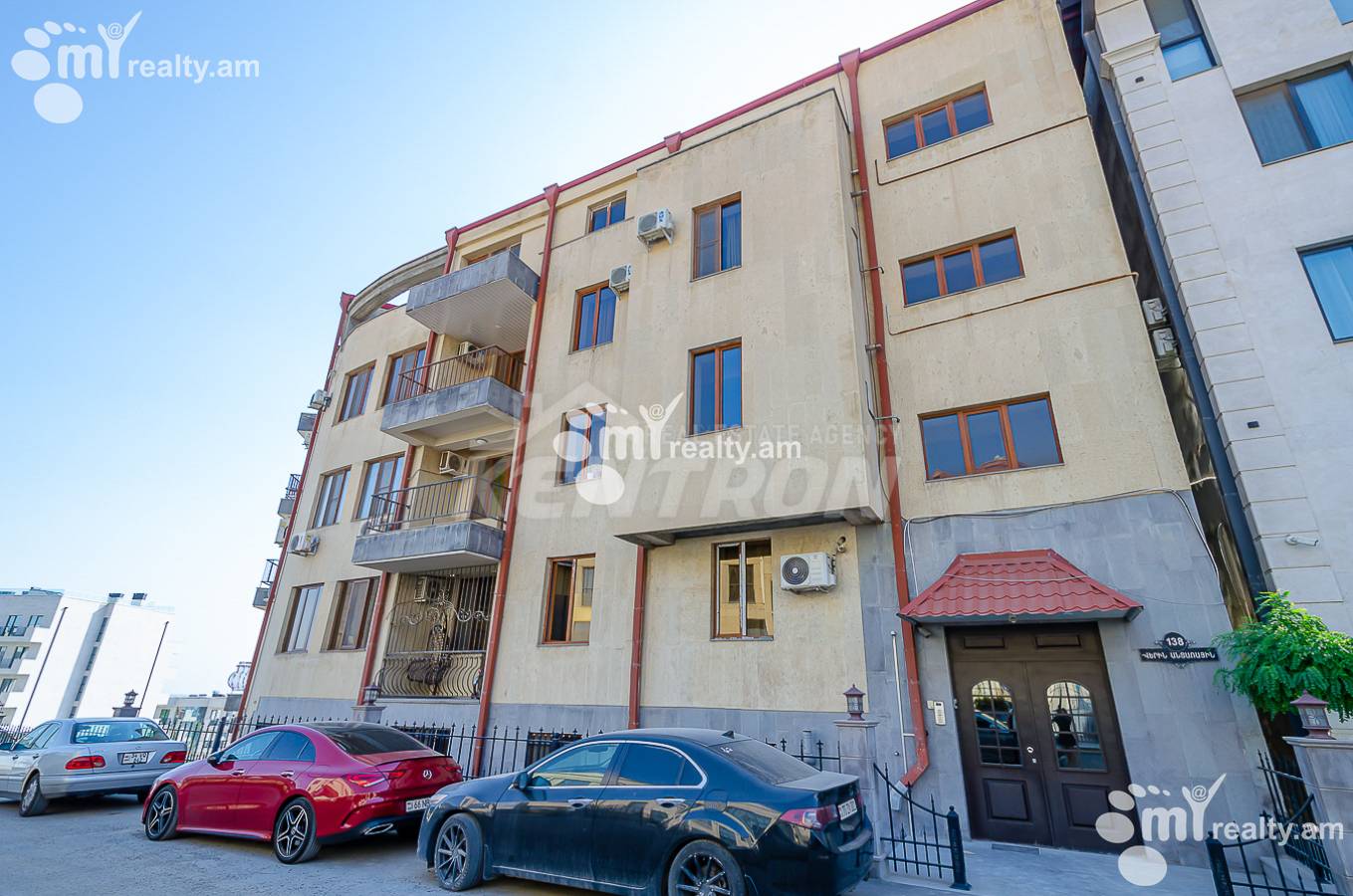 Купить 3 комнатную квартиру Антараин ул, Центр Ереван, 157086