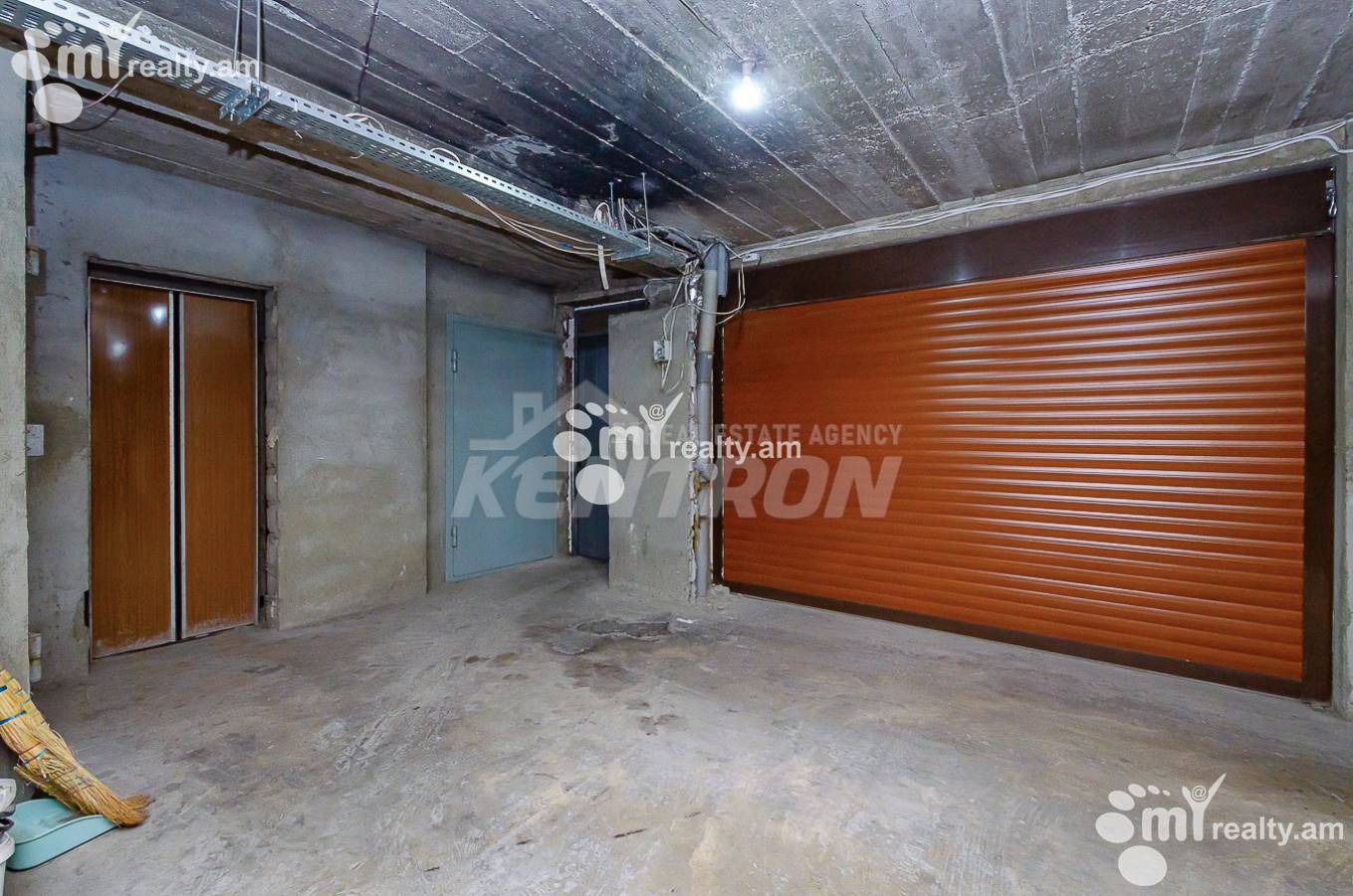 Купить 3 комнатную квартиру Антараин ул, Центр Ереван, 157086