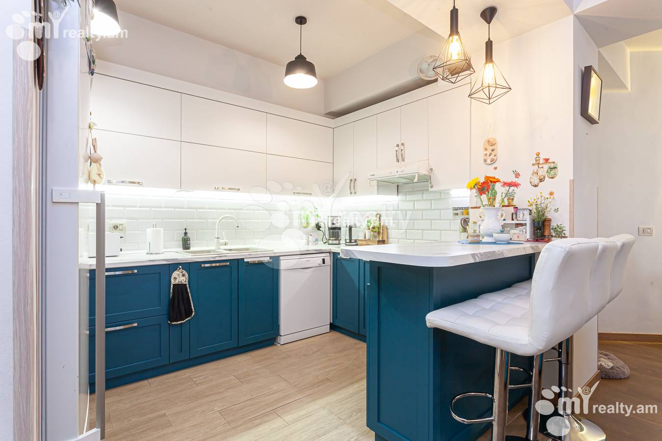 3 bedroom apartment for sale Leo St, Center Yerevan, 155677