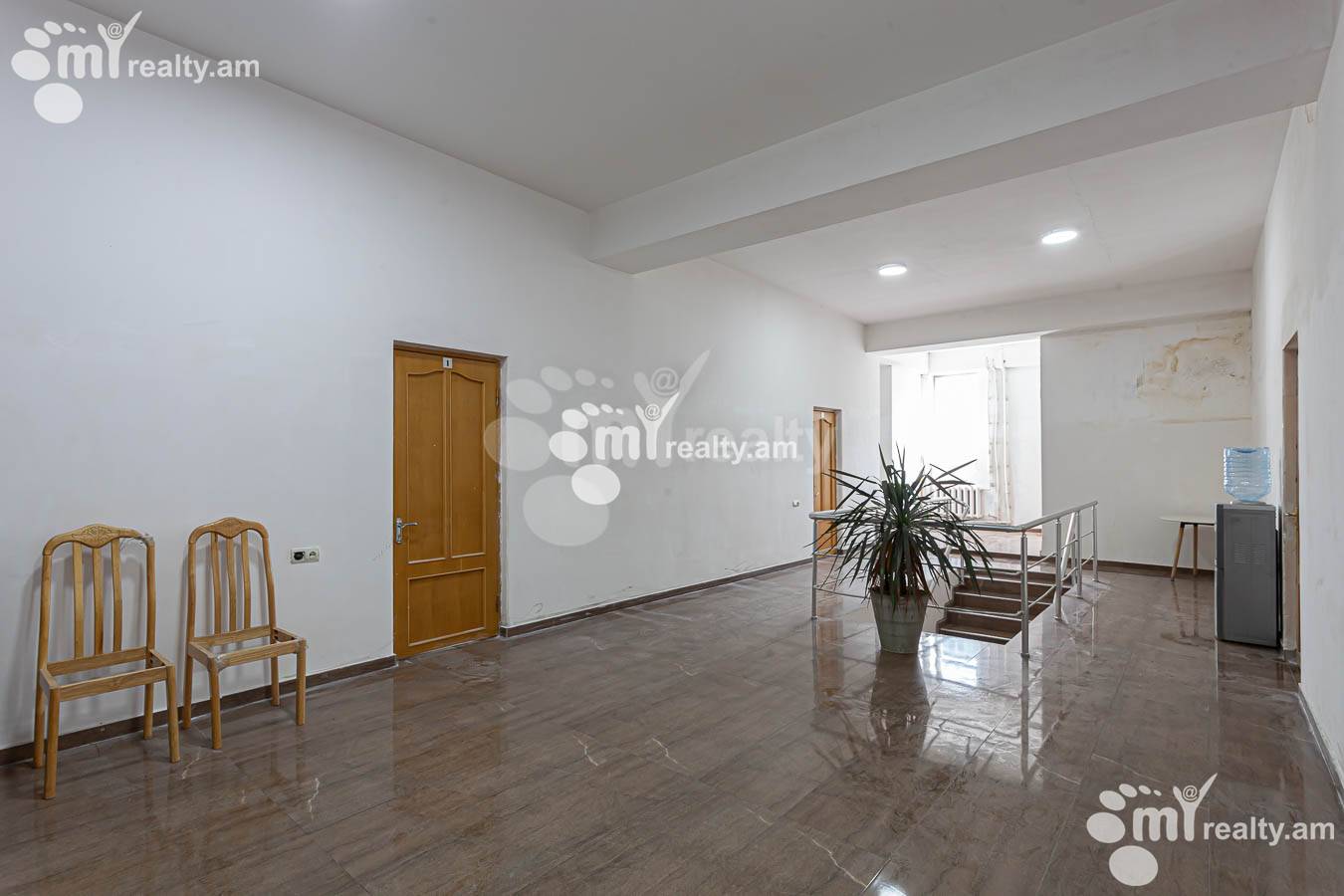 Commercial property for rent Mashtots Ave, Center Yerevan, 154073