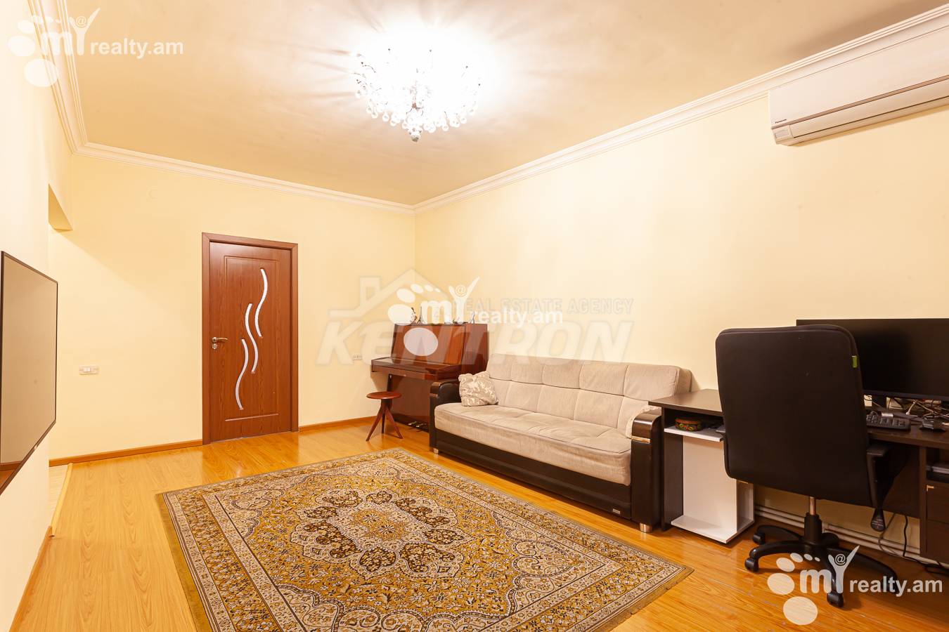 3 սենյականոց բնակարան  Աբովյան փող, Կենտրոն Երևան, 155439