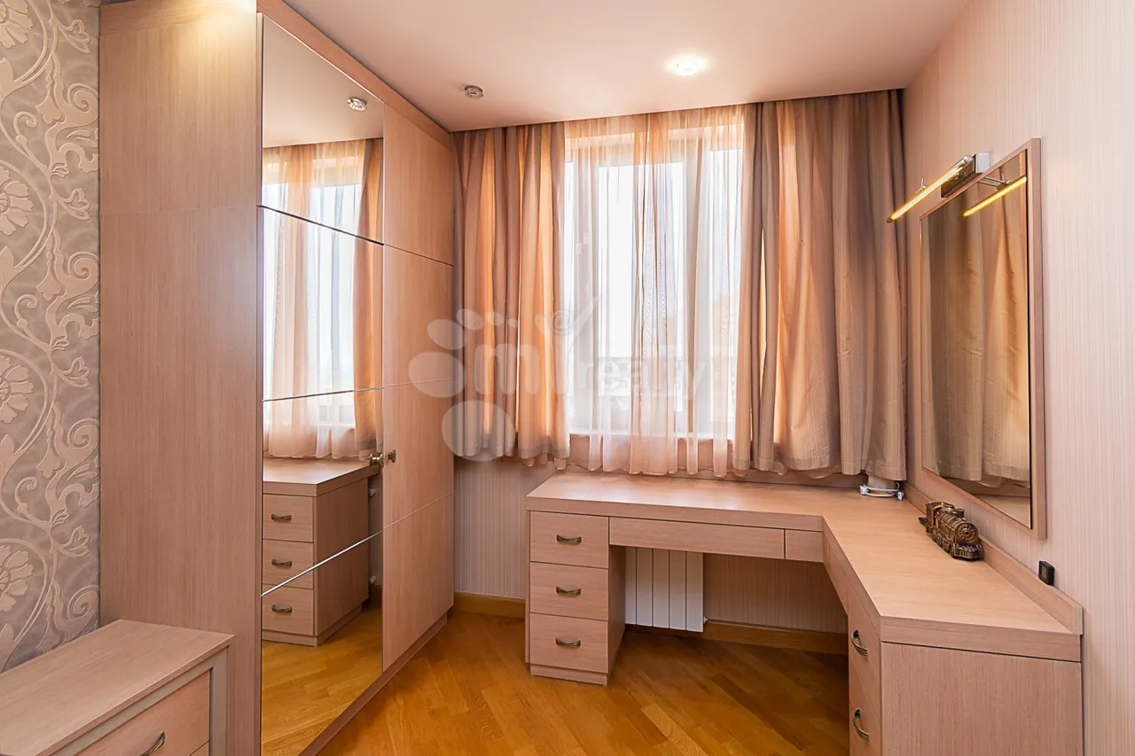 3 bedroom apartment for sale Hambardzumyan St, Arabkir Yerevan, 161263
