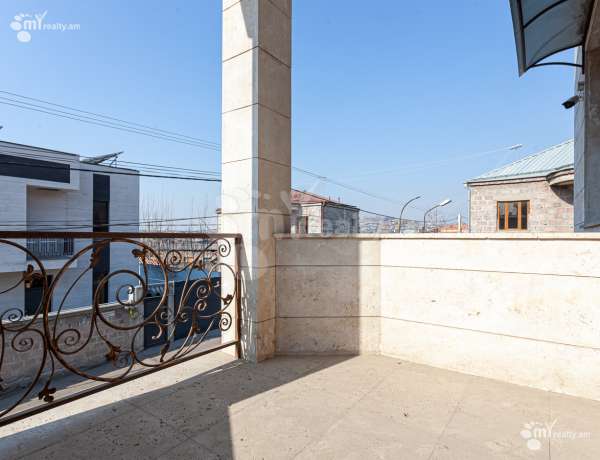 arandznatun-vacharq-Yerevan-Avan