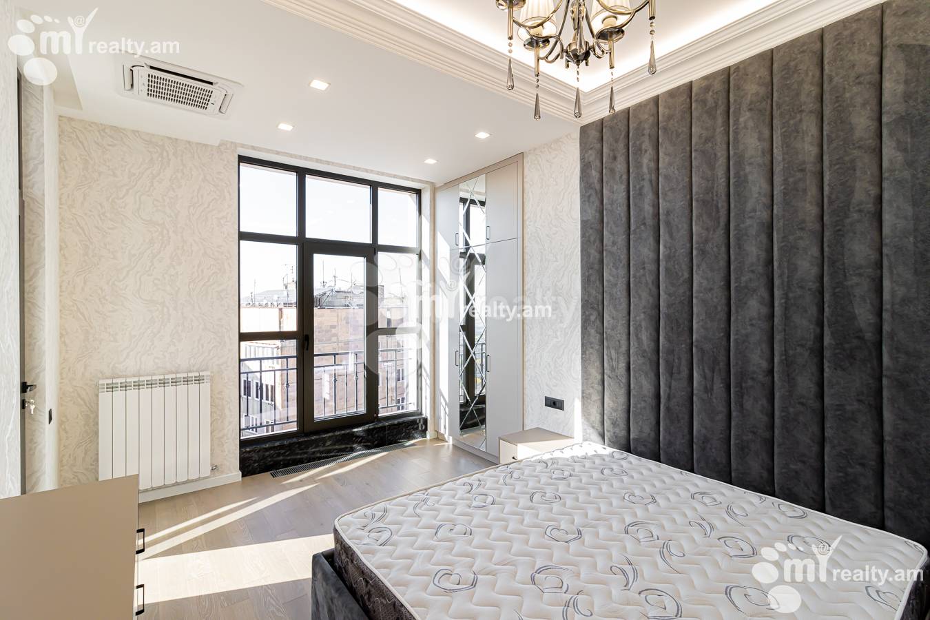 Купить 2 комнатную квартиру Аршакуняц пр, Центр Ереван, 153731