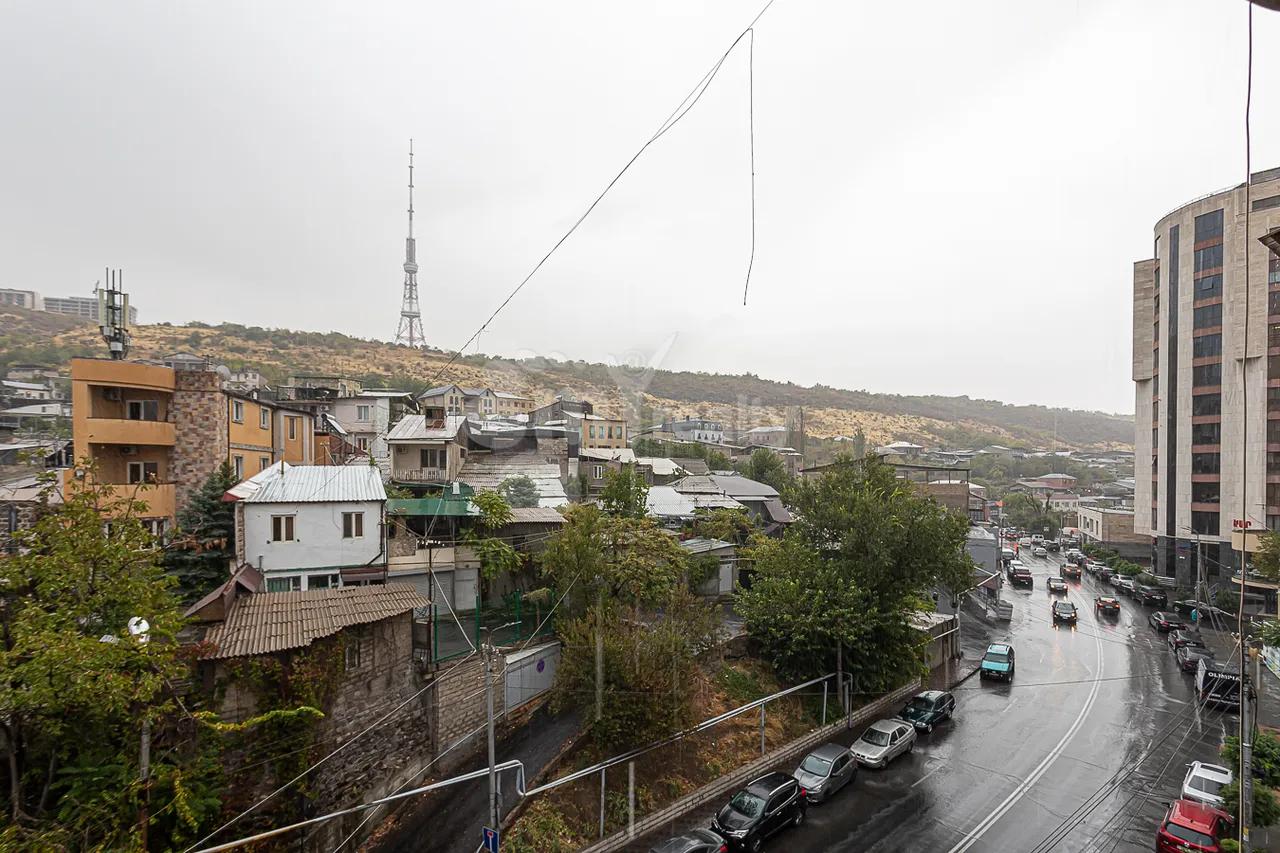 3 bedroom apartment for sale Charents St, Center Yerevan, 157412