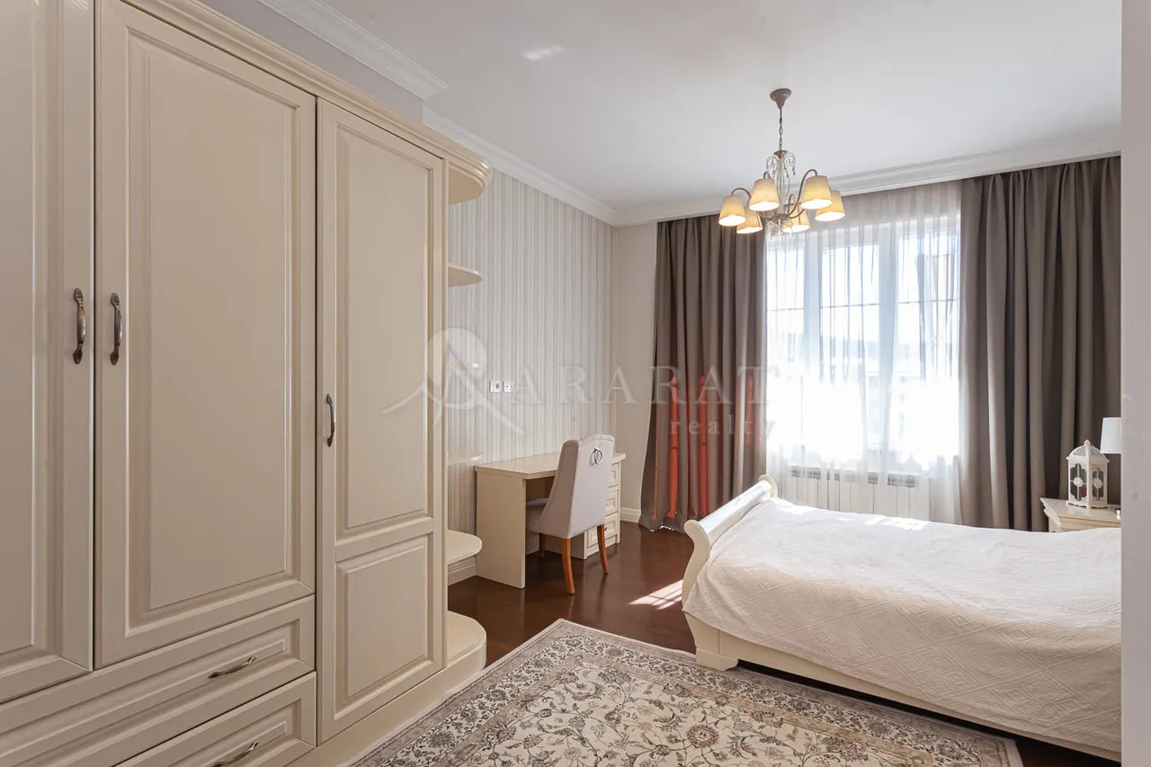 4 bedroom apartment for rent Tumanyan 1 passage, Center Yerevan, 158986