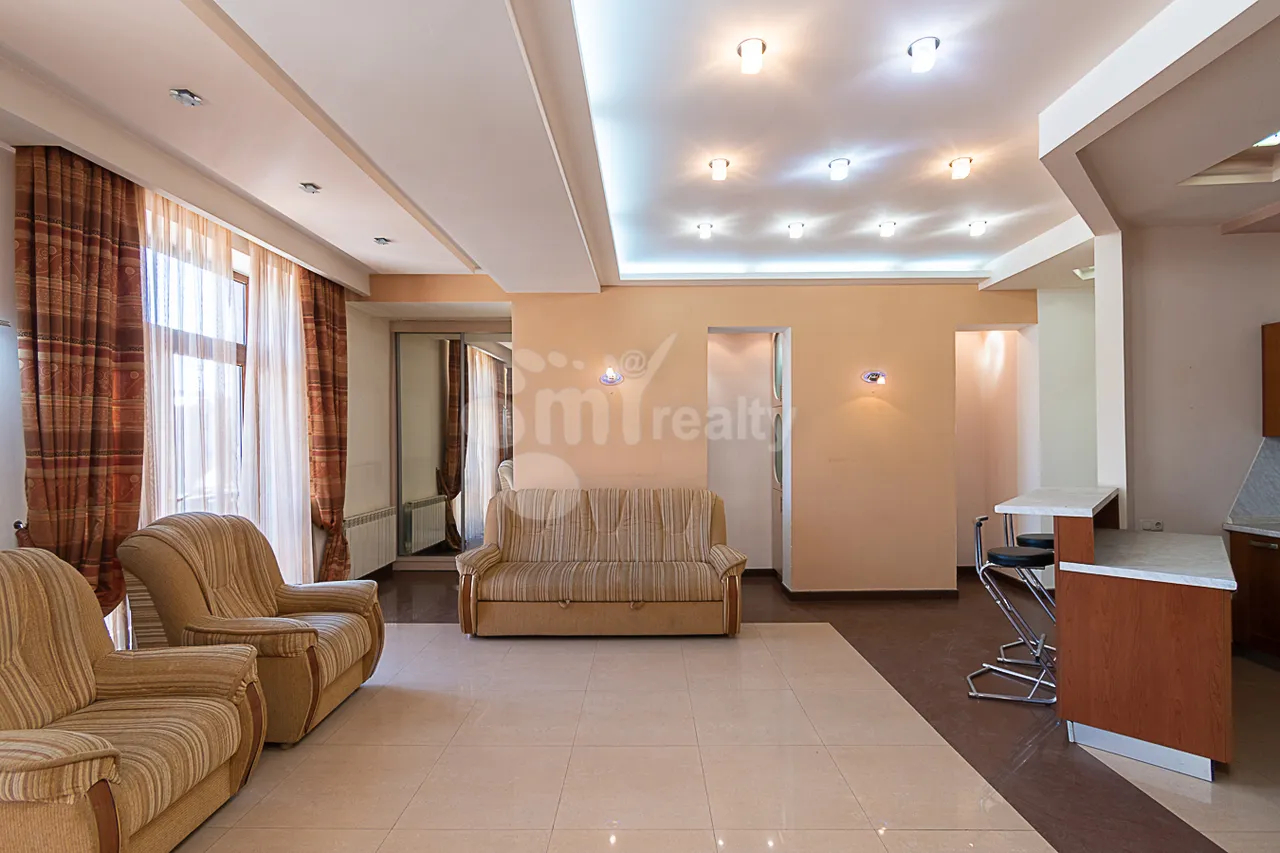 3 bedroom apartment for rent Sarmen St, Center Yerevan, 159736