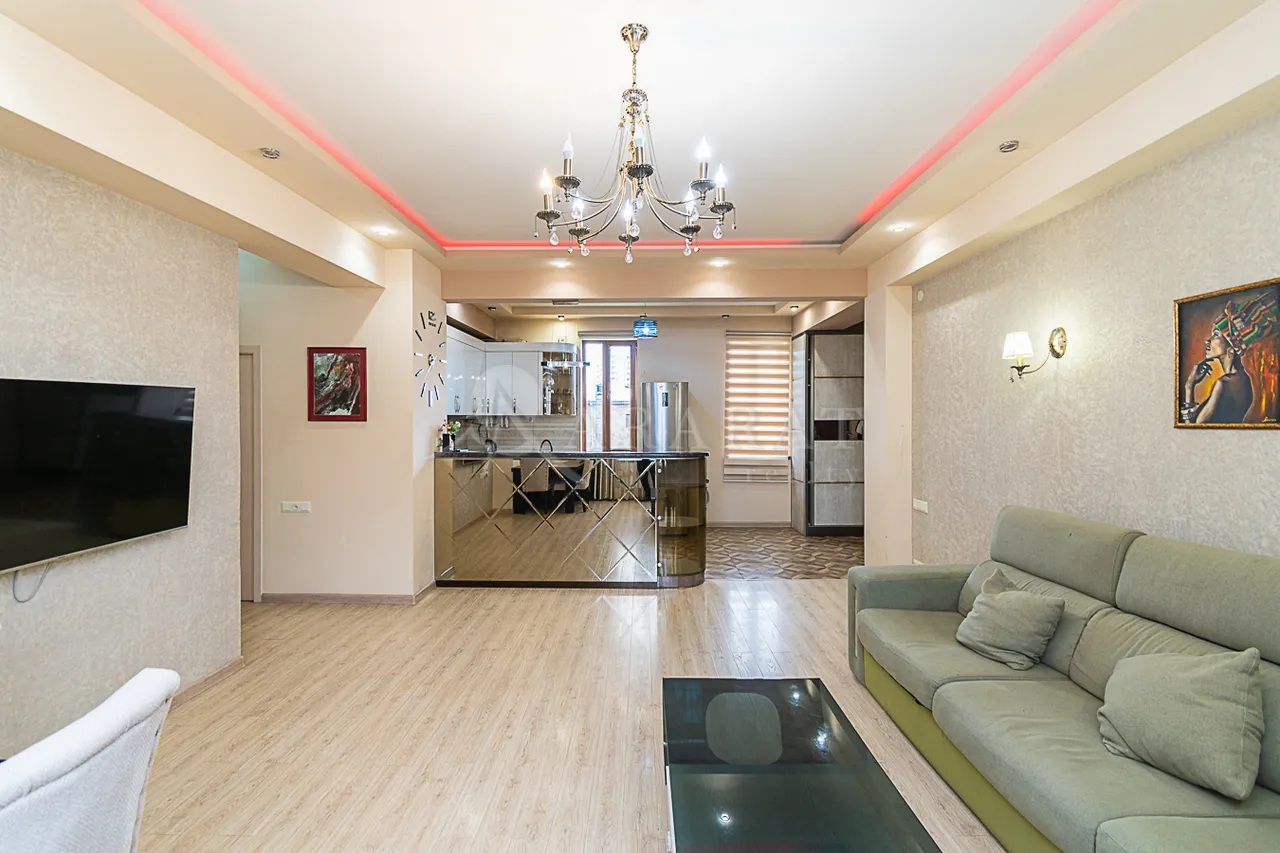 3 bedroom apartment for sale Sevak St, Qanaqer- Sejtun Yerevan, 161976